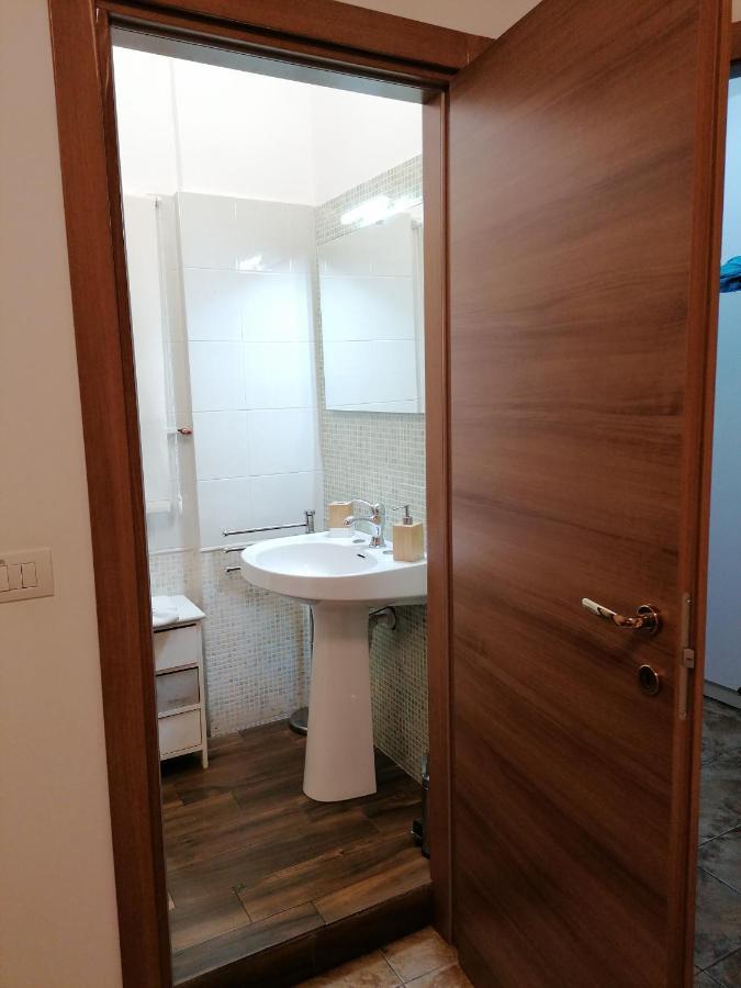 Le Suite Dei Due Mari Cucinino Privato Таранто Экстерьер фото
